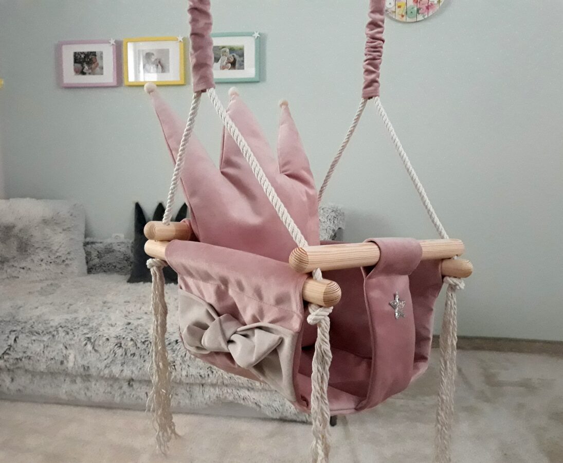 Swing with crown shaped cushion